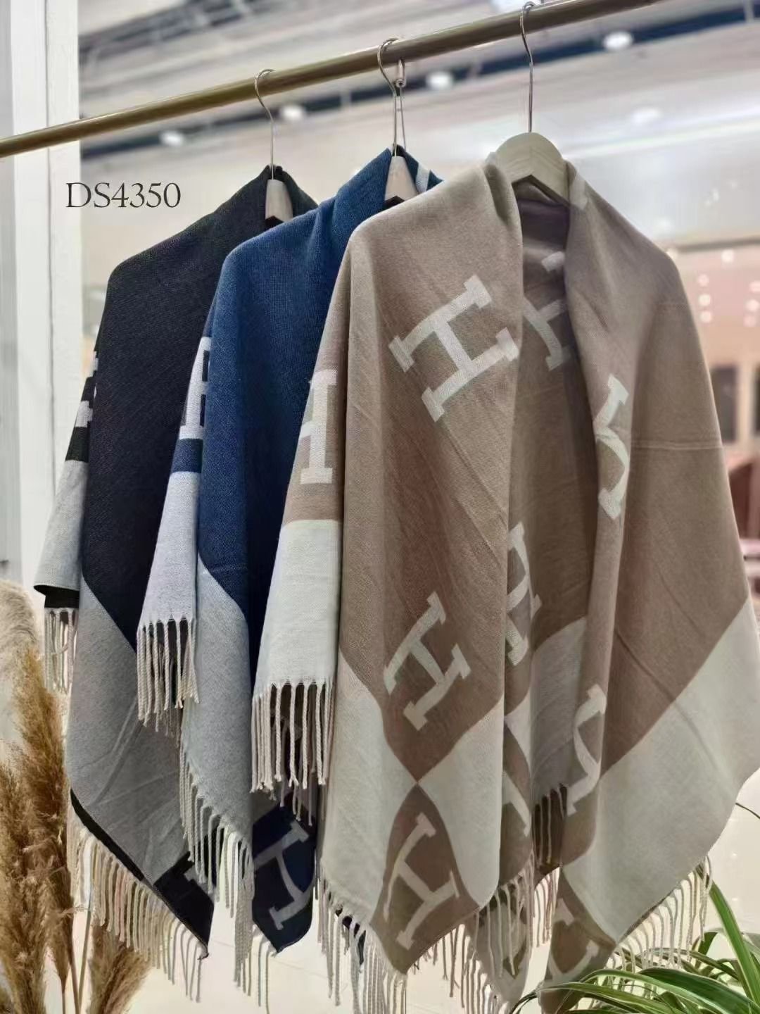 Master quality shawls - Other Brand Shawls | Aleppo Gift UAE